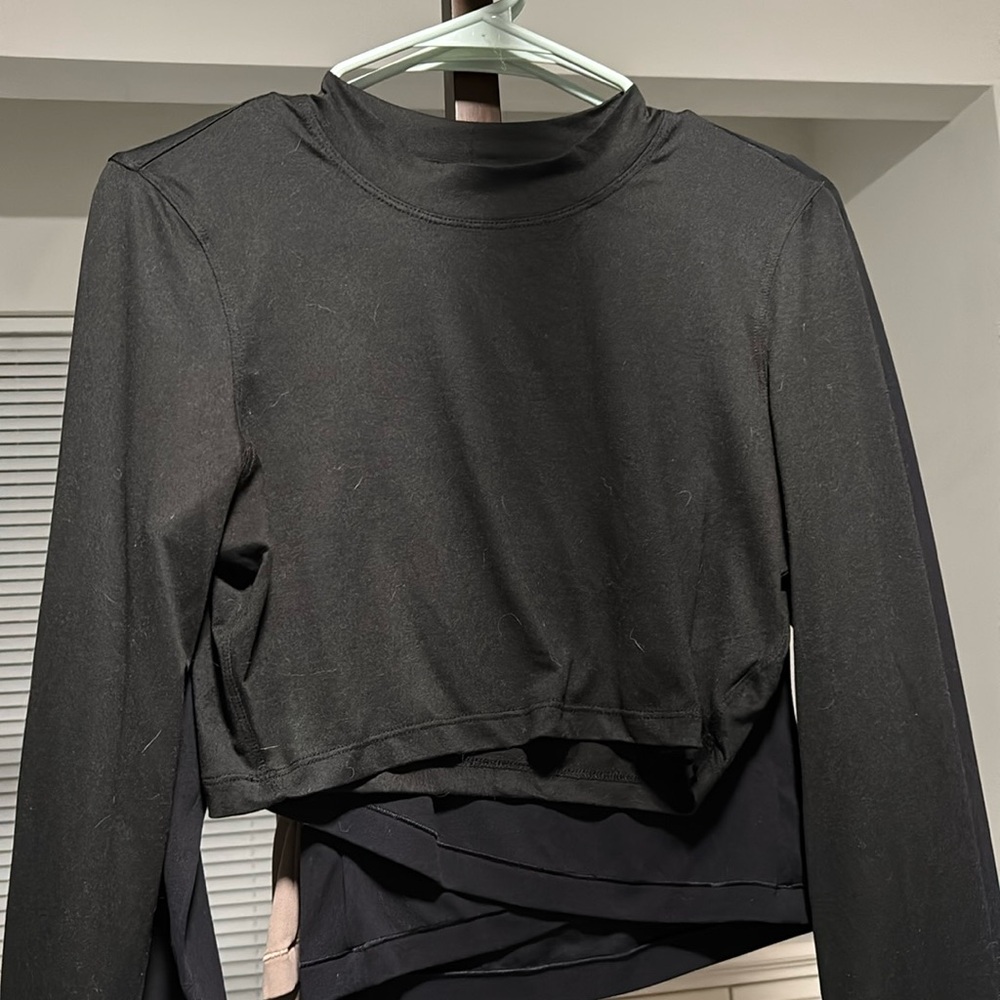 Vuori lux cropped long sleeve